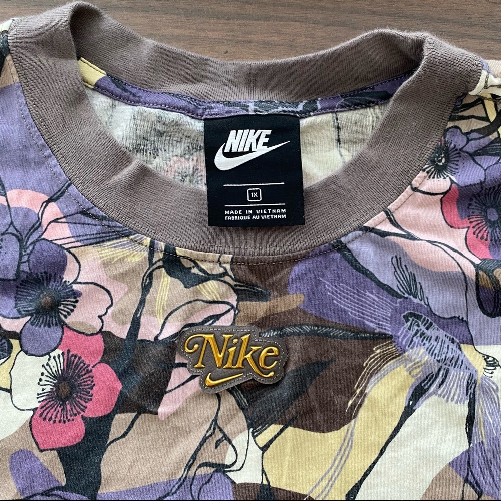 Nike Femme Short Sleeve Knit Top Floral Cropped Boxy Sporty Spring 1X - Picture 3 of 7